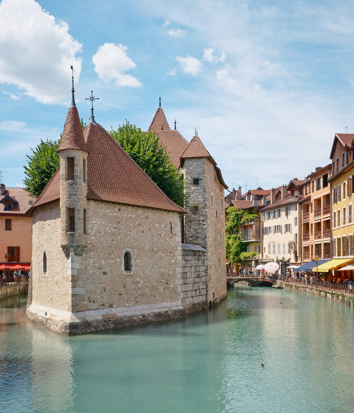 Le Palais de l'Isle sur le Thiou à Annecy, symbole de l'écosystème dynamique des startups de la ville